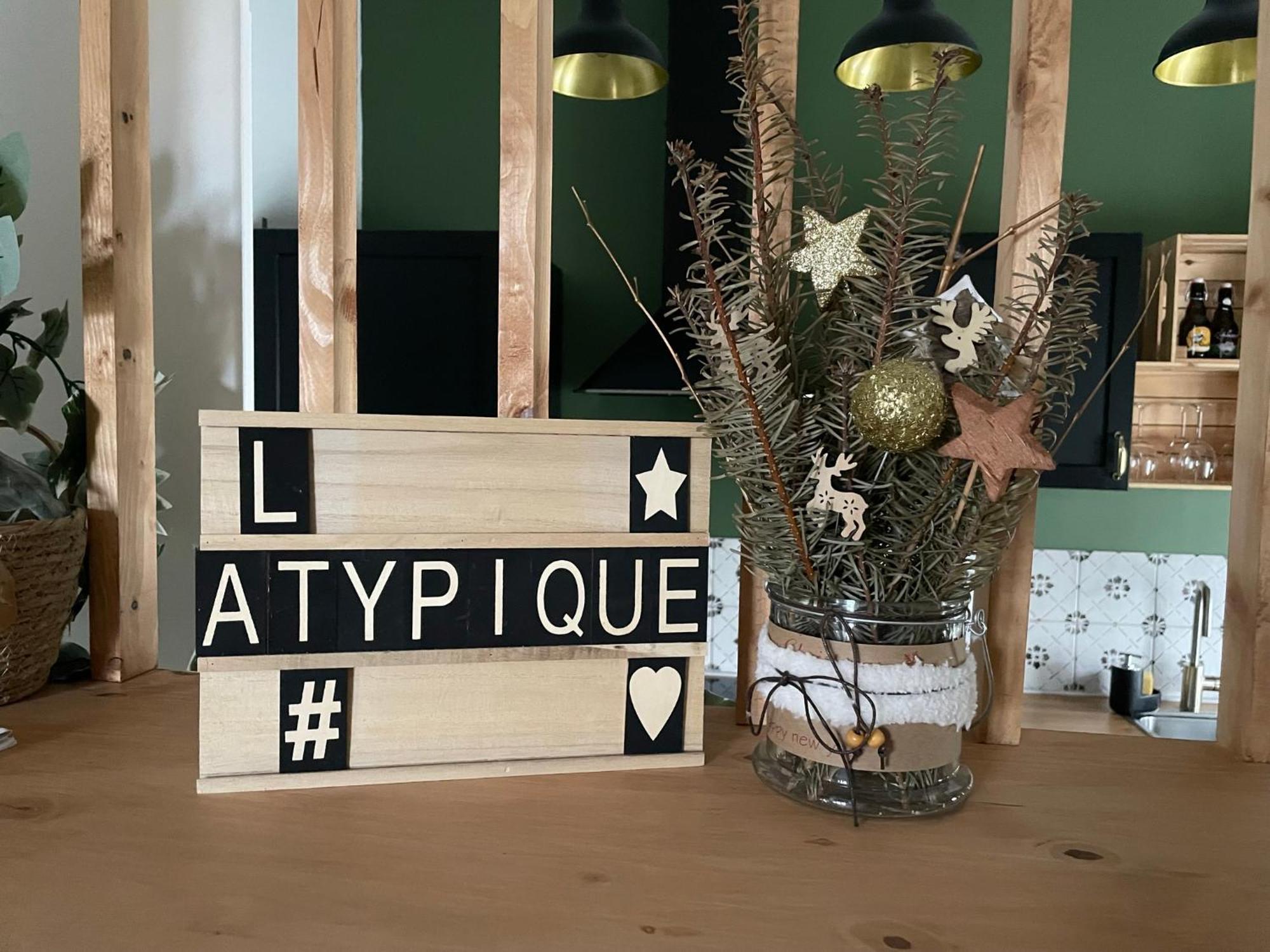 L'Atypique, Charmante Maison Avec Jardin Clos 阿姆博斯 外观 照片